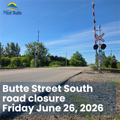 Butte_St_South_Road_closure_by_CP_Rail(2)