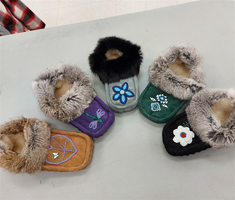Handcrafted_Moccasins_with_Betty_-_Nov_14_21_22